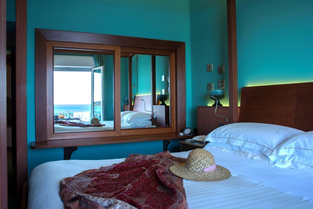 Hotel Palladio Giardini Naxos Esterno foto