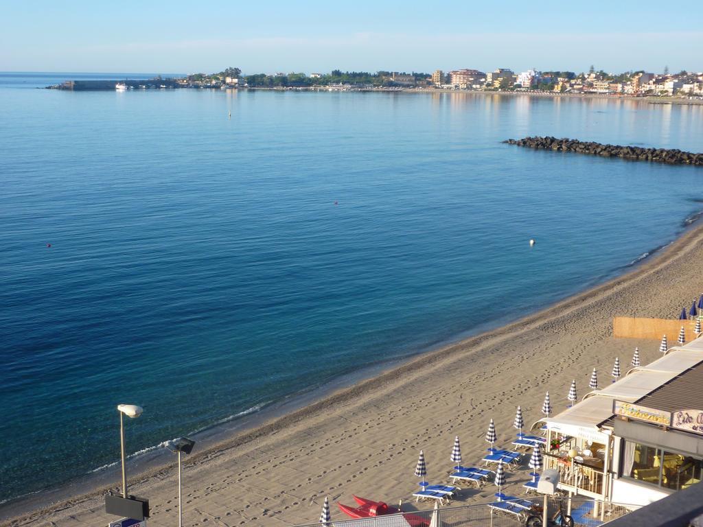 Hotel Palladio Giardini Naxos Esterno foto