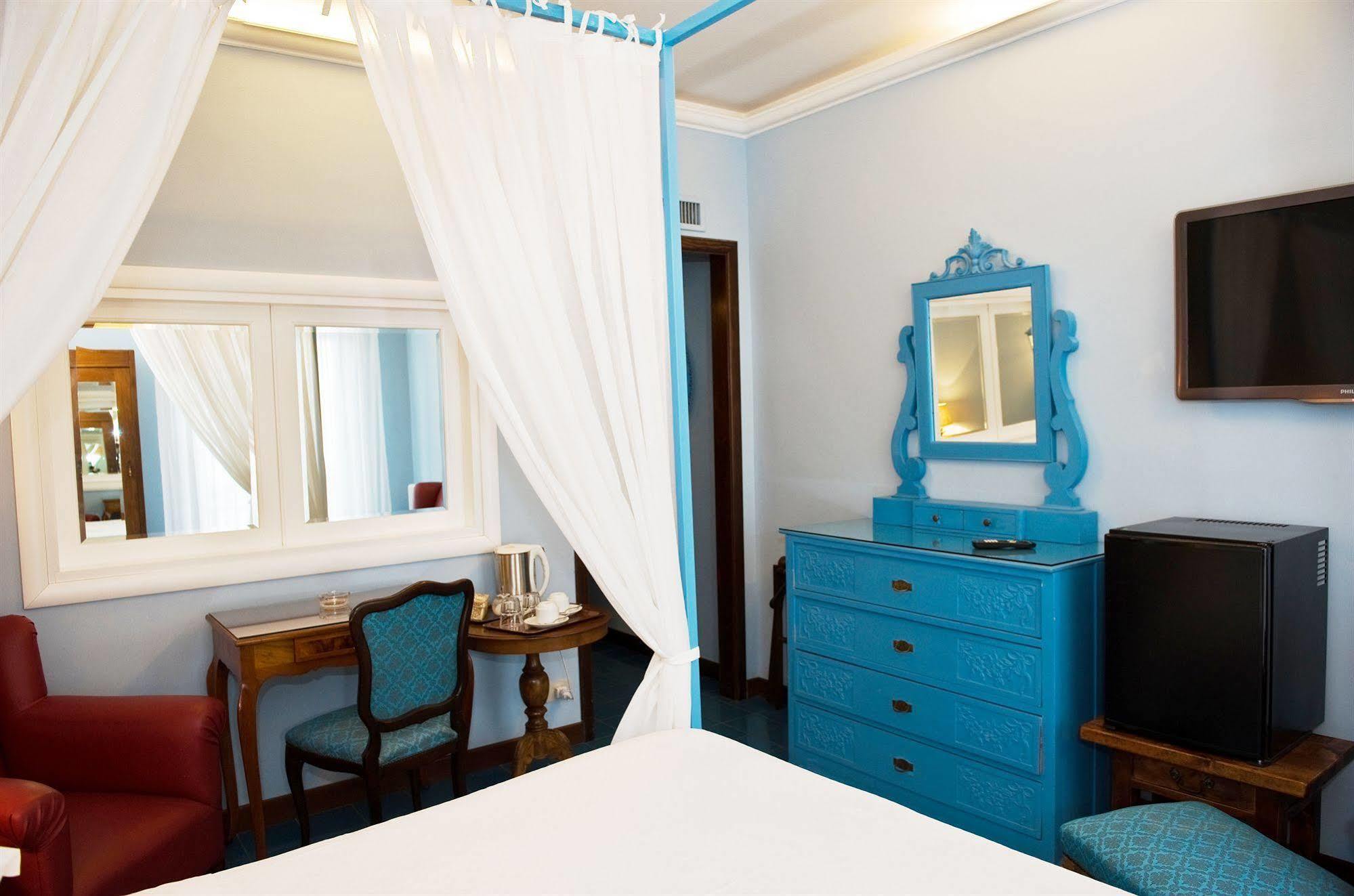 Hotel Palladio Giardini Naxos Esterno foto